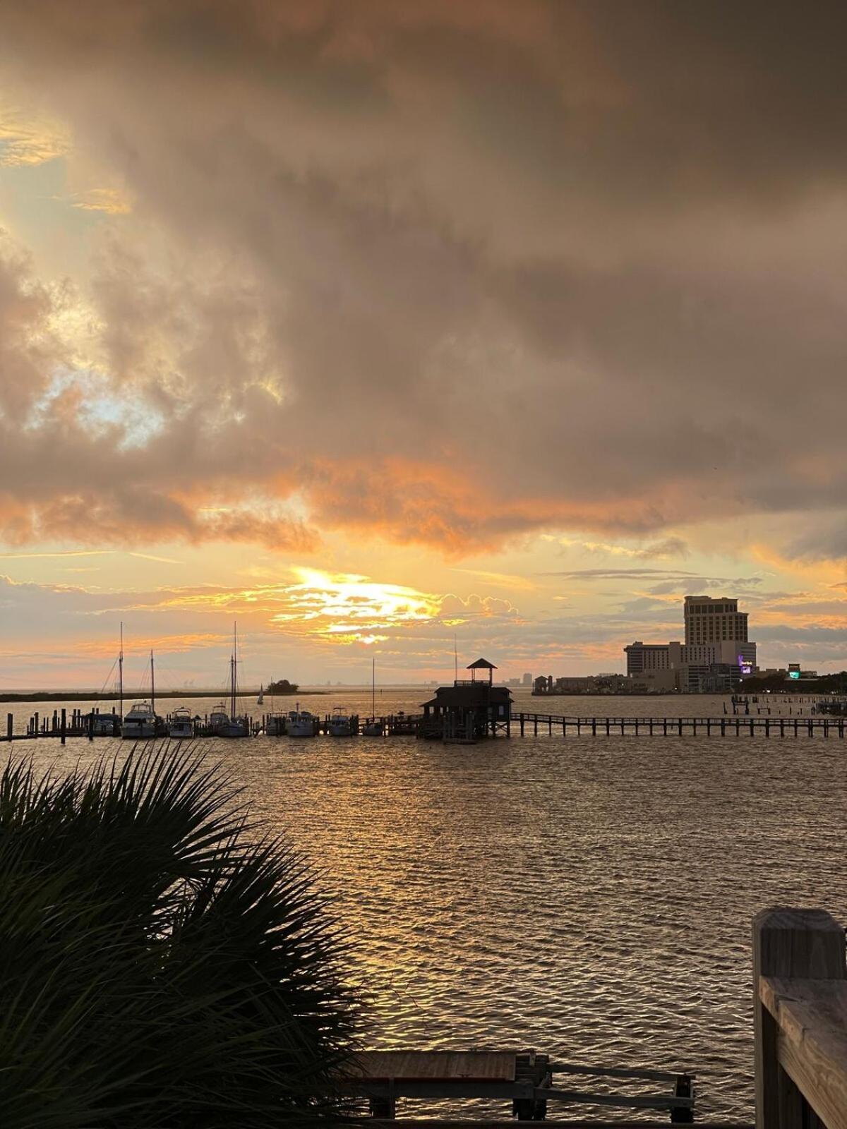 Stunning Views Of The Gulf Coast, Sunrise & Sunset - Large Private Condo Biloxi Exterior photo